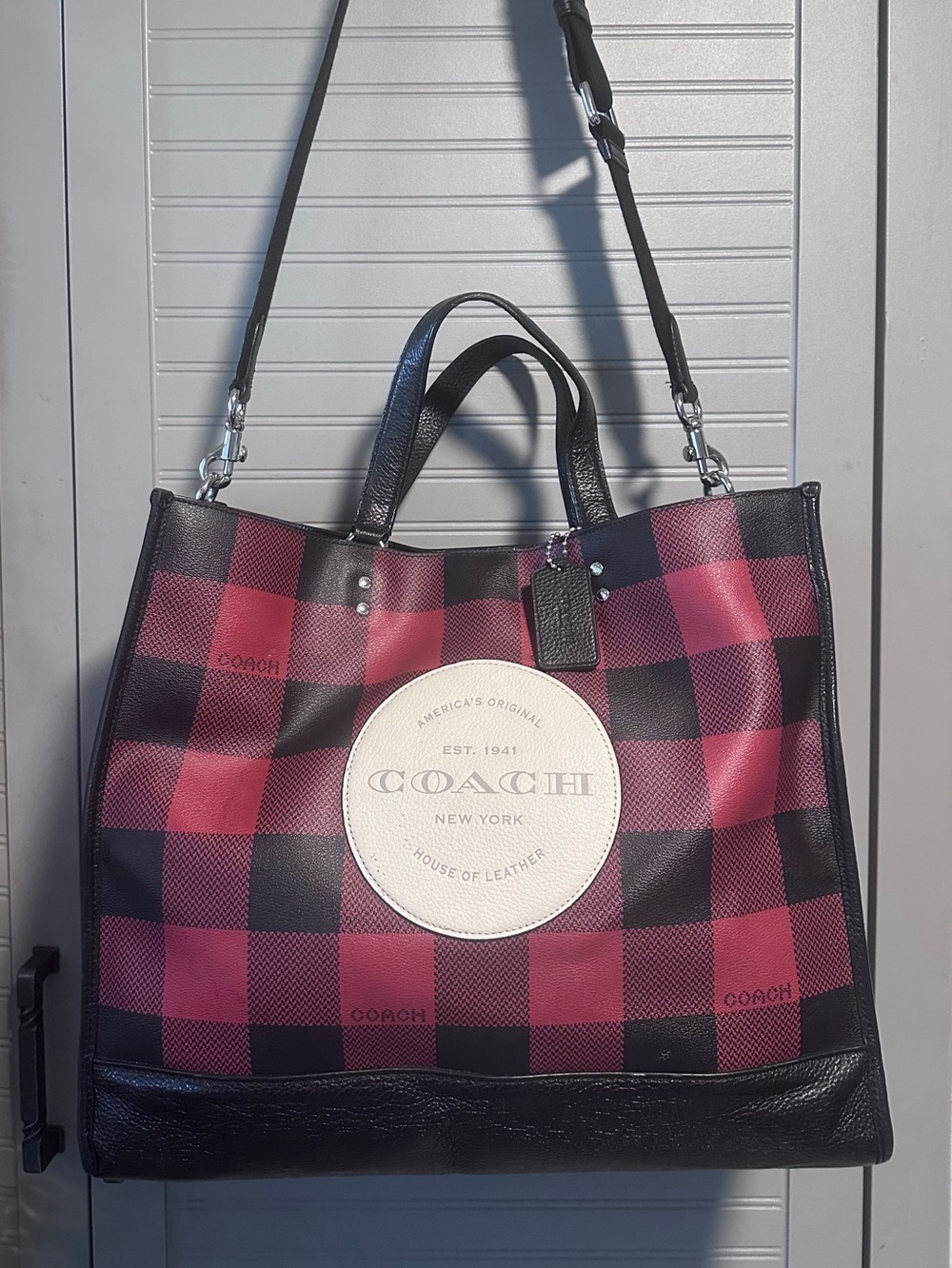 Coach Dempsey Women's Tote 40 In Signature Jacquard With Patch EUC MSRP: $498.00